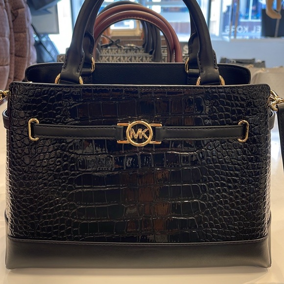 MICHAEL KORS Reed Lg Leather Belted Satchel Crossbody Handbag CZ
Crocodile - Picture 2 of 16